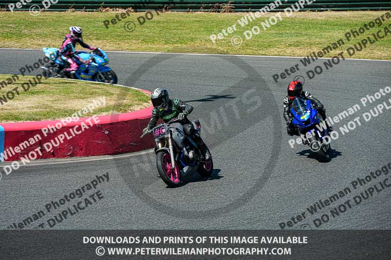 enduro digital images;event digital images;eventdigitalimages;mallory park;mallory park photographs;mallory park trackday;mallory park trackday photographs;no limits trackdays;peter wileman photography;racing digital images;trackday digital images;trackday photos